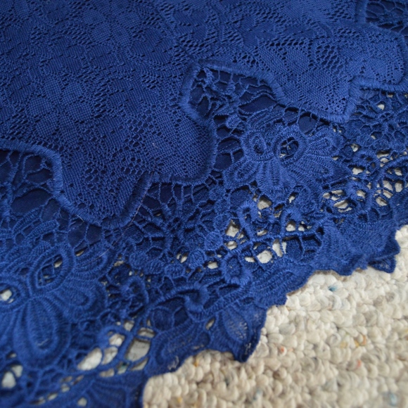 dark blue lace shift dress - Picture 3 of 4